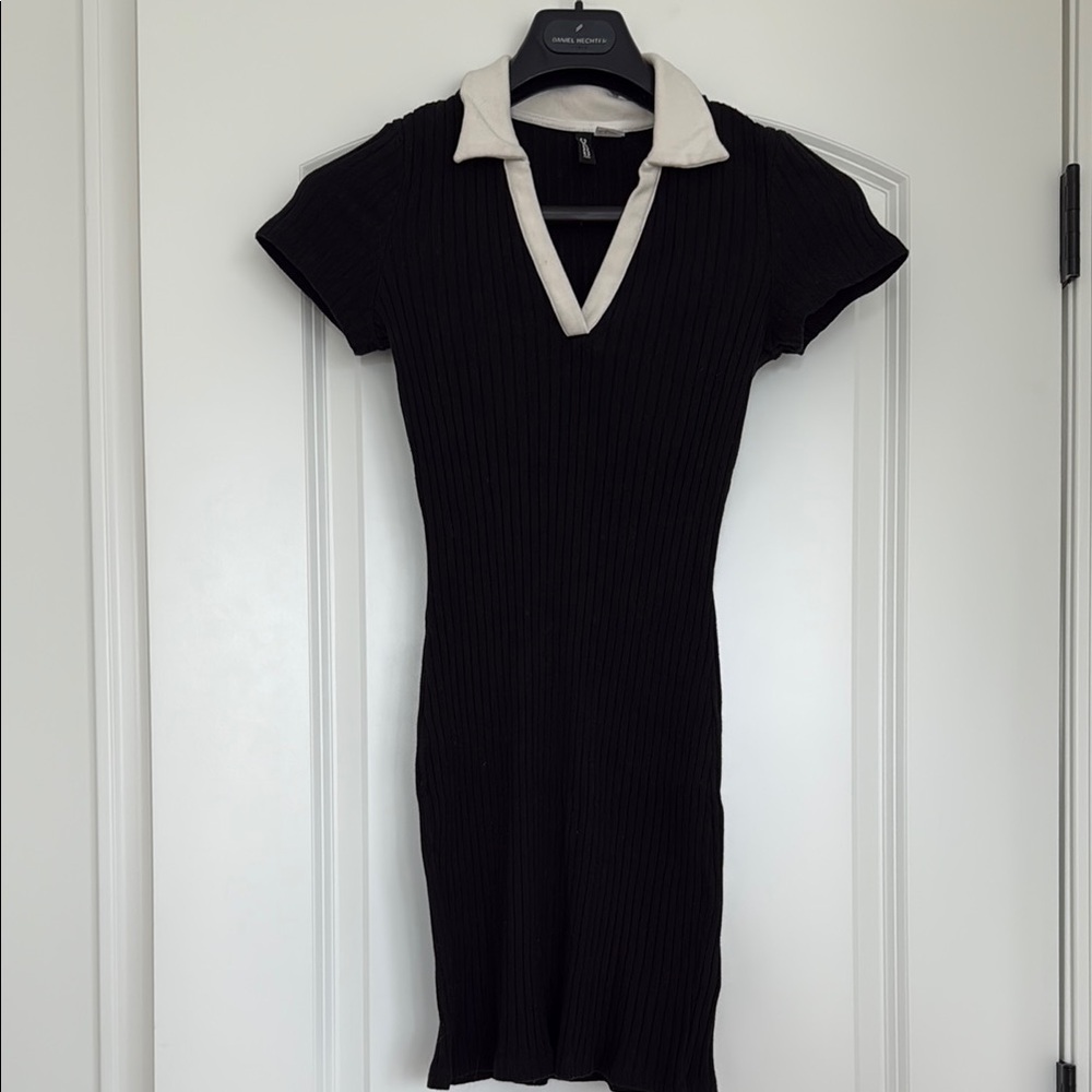 H&M Black and Cream Ribbed Mini Dress